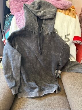 Hot Topic Black Washed Pullover Hoodie